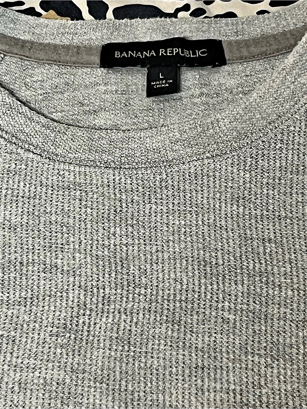 Banana Republic Gray Crewneck Sweater Size Medium Like New